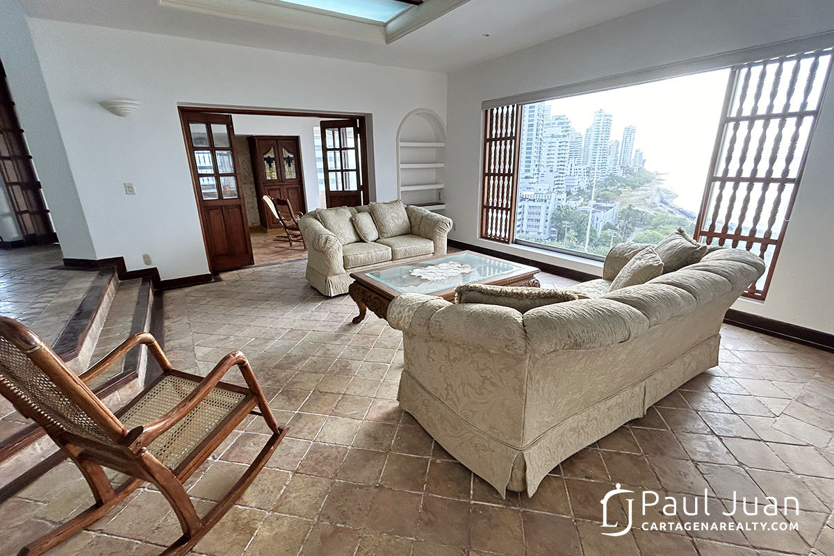 Spacious Penthouse
